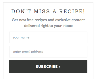 example of an email sign-up form with a lead magnet offering free recipes 